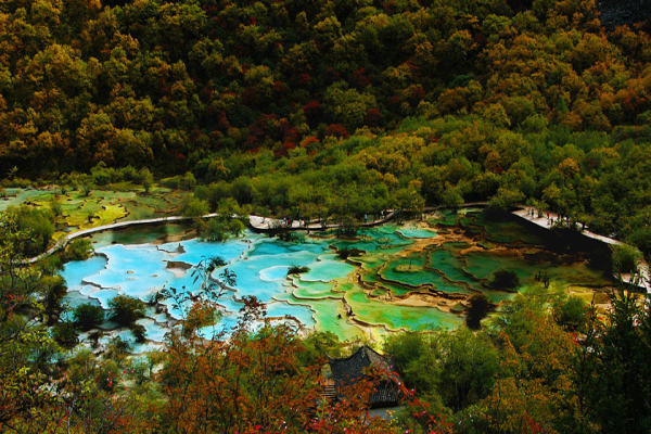 A scenic view of Aba Dazangsi