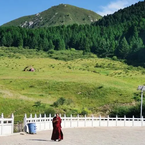 A scenic view of Aba Putoushan Suitang Shike