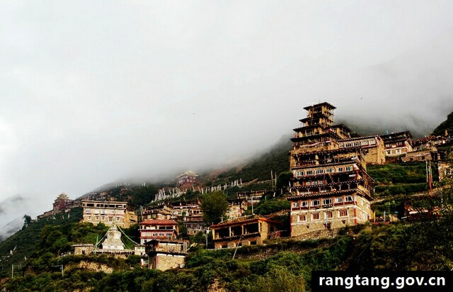 A scenic view of Aba Risimanba Diaofang
