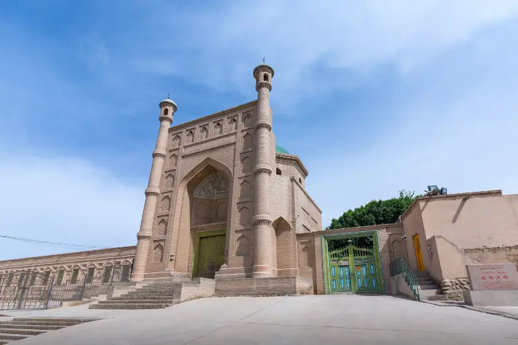 Explore Aksu Kuche Dasi: A Journey Through Xinjiang’s Breathtaking Landscapes