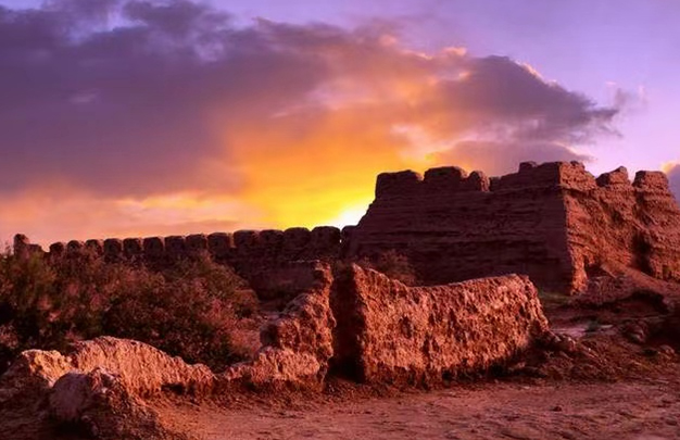 Experience the Magic of Aksu Kuona Qilan Yizhi: A Must-Visit Destination in Xinjiang
