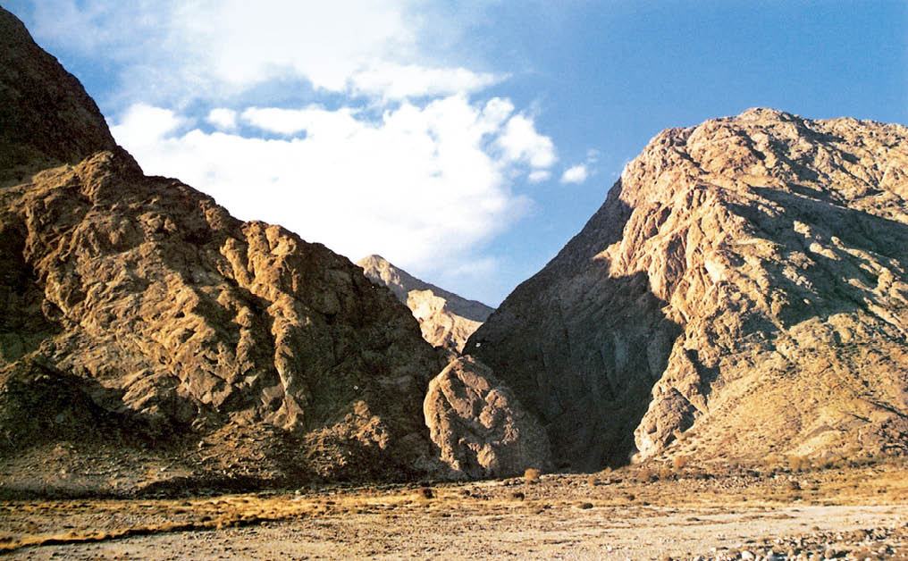 A scenic view of Aksu Liupingguo Keshi