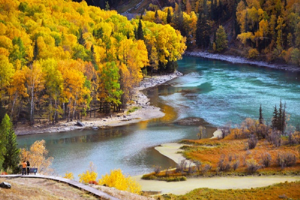 A scenic view of Altay Da Kanasi Jingqu Muzangqun