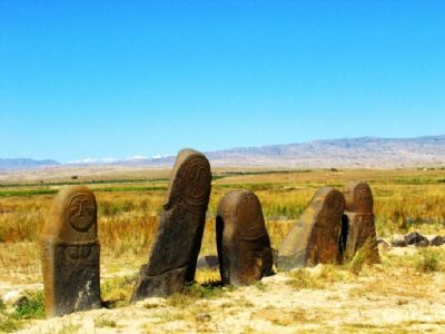 Your Ultimate Guide to Altay Qiemuerqieke Shiren Ji Shiguan Muqun: Scenic Adventures in Xinjiang