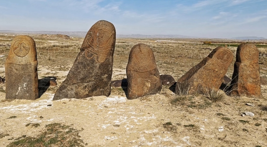 A scenic view of Altay Qiemuerqieke Shiren Ji Shiguan Muqun