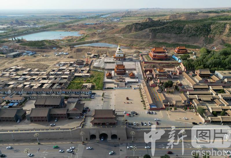 A scenic view of Alxa Dingyuanying