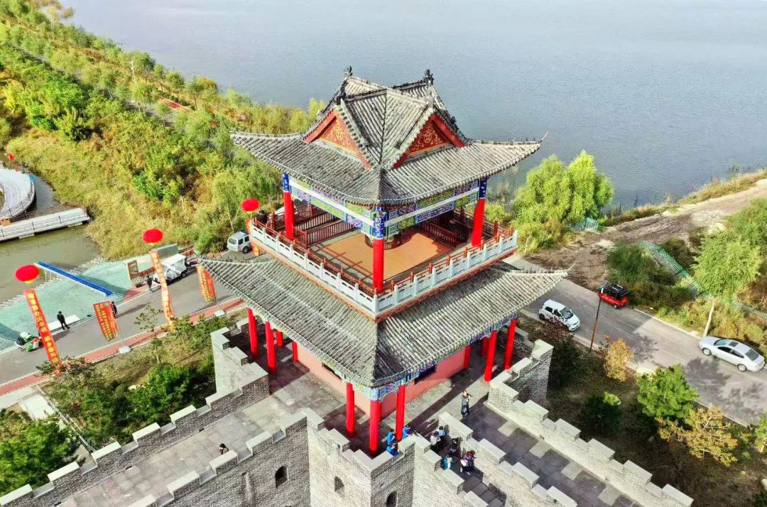 A scenic view of Baicheng Shuangta Yizhi