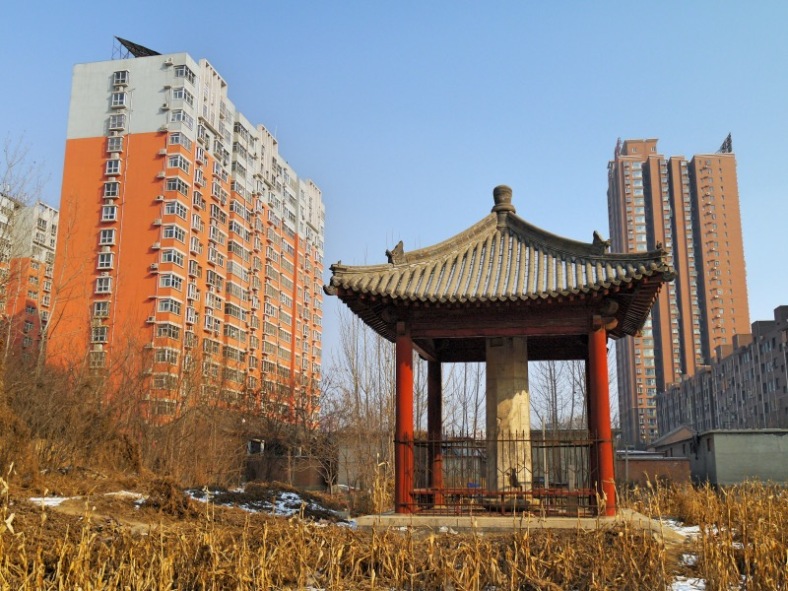 A scenic view of Baoding Longxing Guan Daodejing Pillar