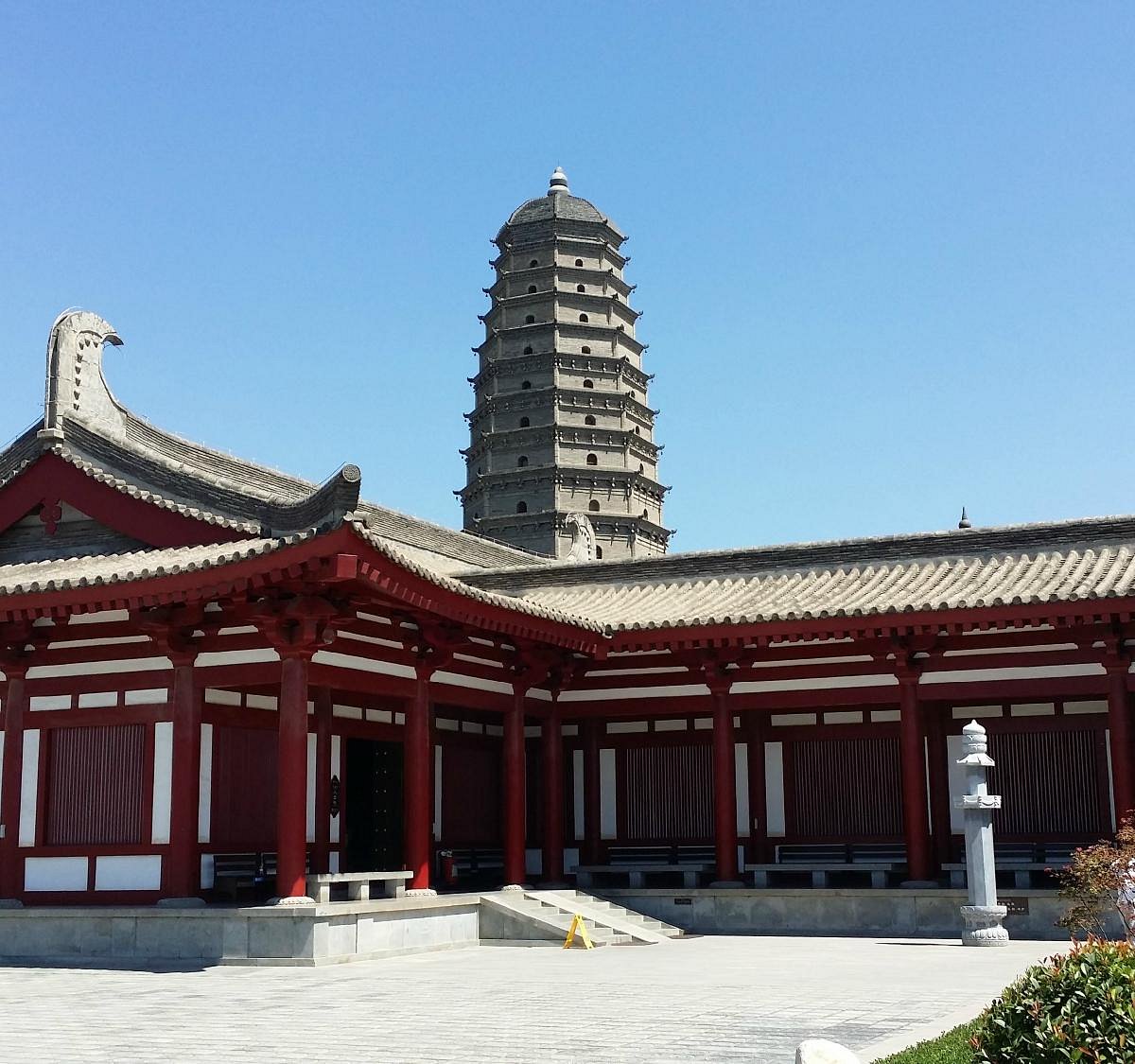 A scenic view of Baoji Fufeng Chenghuang Temple