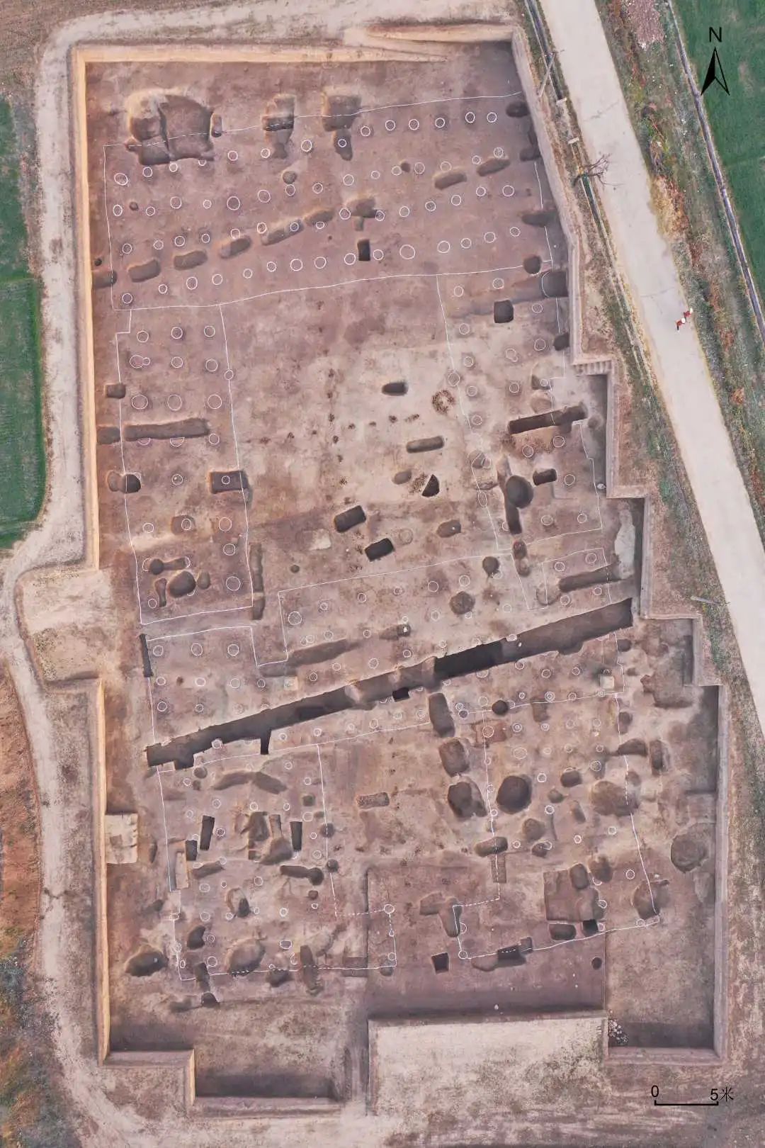 A scenic view of Baoji Rujiazhuang Site