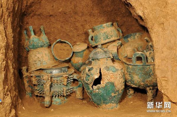 Step Back in Time at Baoji Shigushan Tombs: The Ultimate Cultural Experience in Shaanxi