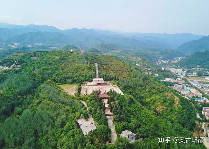 A scenic view of Baoji Yang Xun Stele