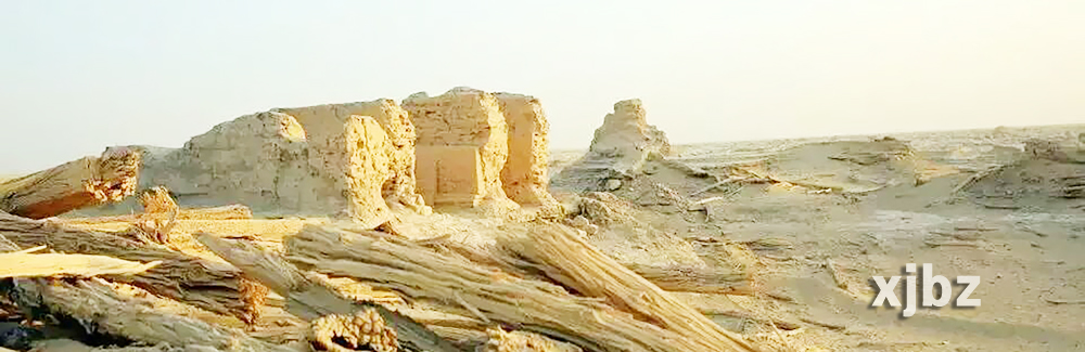 A scenic view of Bayingolin Loulan Gucheng Yizhi