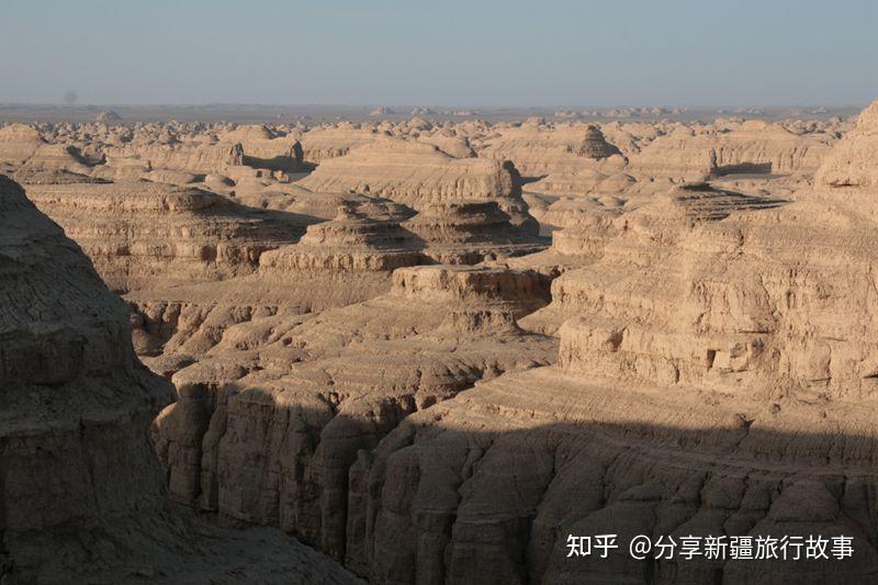 A scenic view of Bayingolin Zhagunluke Gumuqun