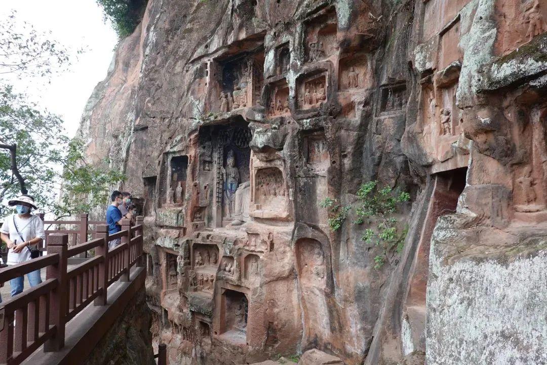 A scenic view of Bazhong Tongjiang Qianfoyan Shiku
