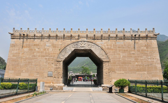 A scenic view of Beijing Changping Juyongguan Yuntai