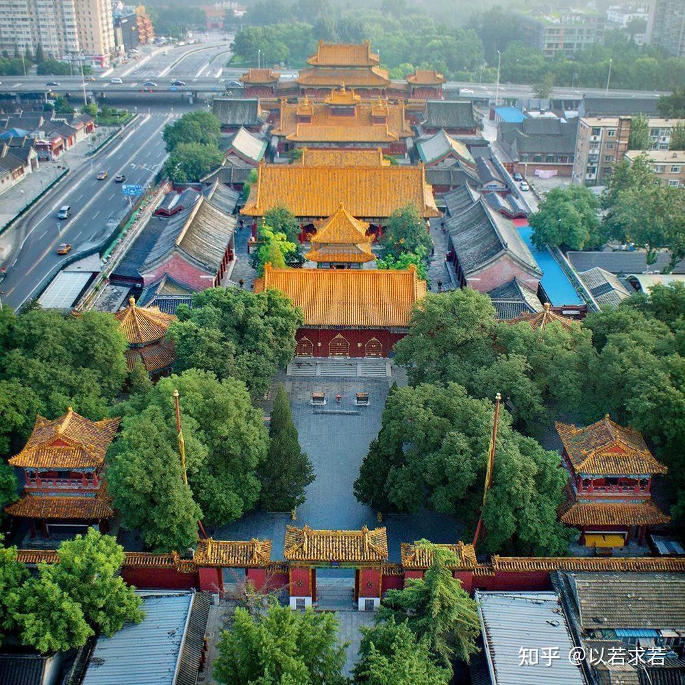 A scenic view of Beijing Dongcheng Yonghegong