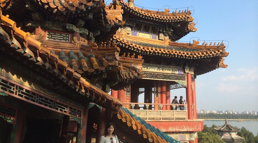 A scenic view of Beijing Haidian Yiheyuan