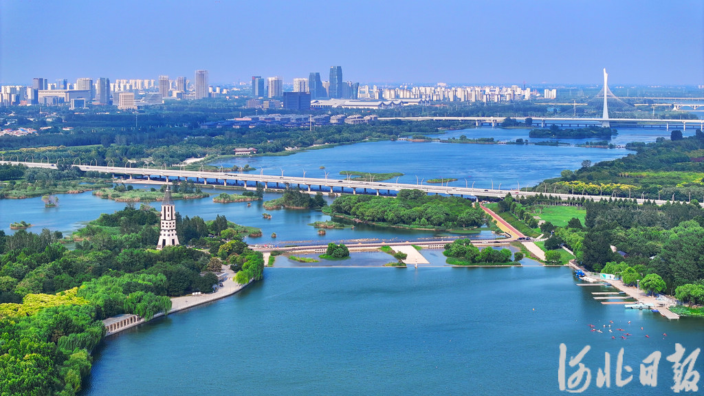 A scenic view of Cangzhou Dengying Bridge