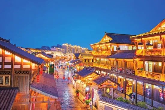 A scenic view of Changde Jiuli Chumuqun
