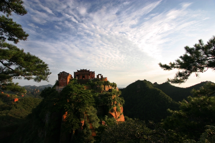 Exploring the Architectural Marvels of Changde Xingzigong Gujianzhuqun