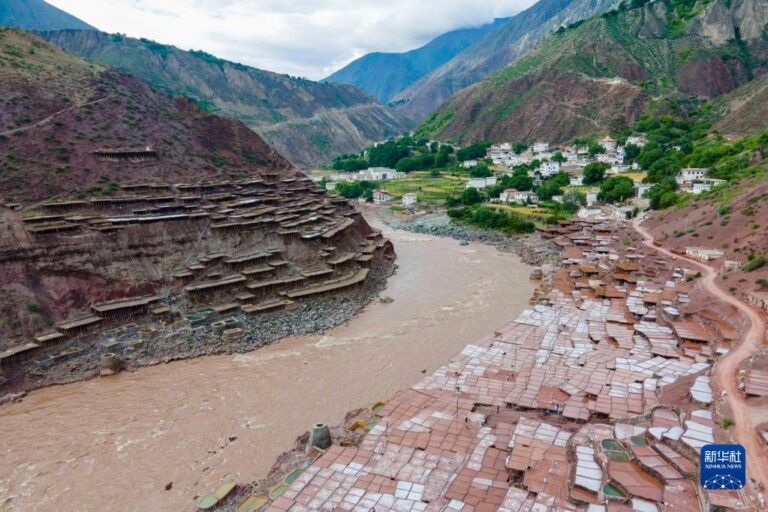 Discover the Hidden Gem: A Journey to Changdu Mangkangxian Yanjing Guyantian in Chamdo, Tibet