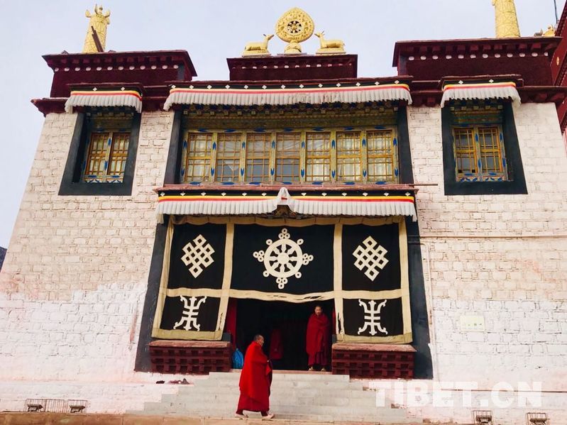 A scenic view of Changdu Qiangbalin Si
