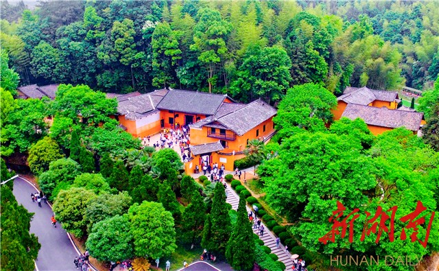 A scenic view of Changsha Huyaobang Guju