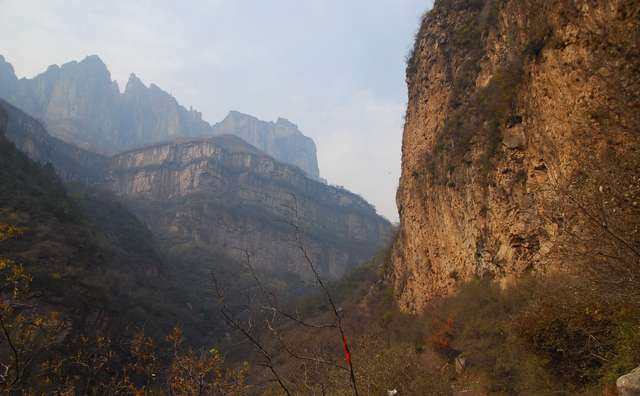 A scenic view of Changzhi Jindeng Temple Grottoes