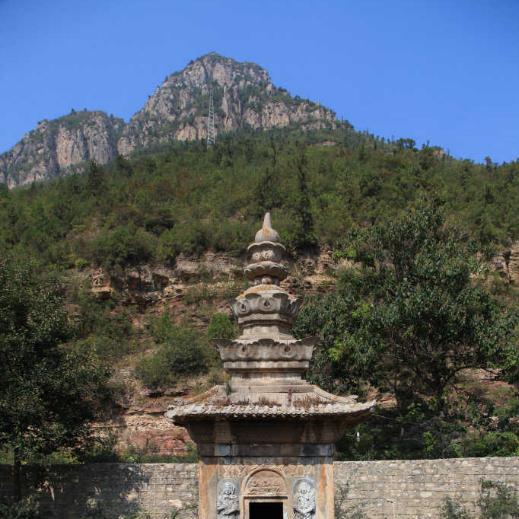 A scenic view of Changzhi Minghui Dashi Pagoda