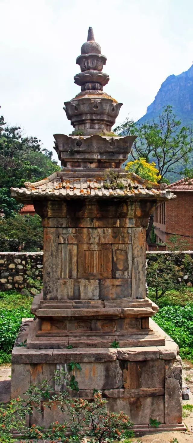 A scenic view of Changzhi Minghui Dashi Pagoda