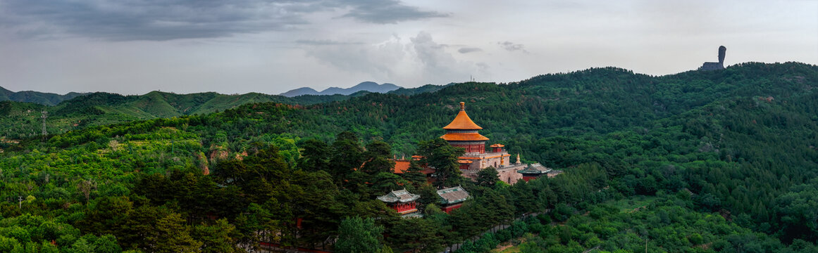 A scenic view of Chengde Anyuan Temple