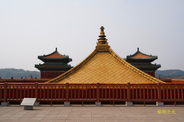 A scenic view of Chengde Chenghuang Temple