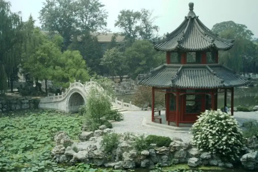 A scenic view of Chengde Puren Temple