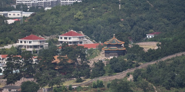 A scenic view of Chengde Shuxiang Temple