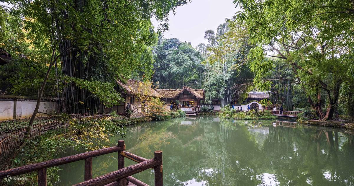 A scenic view of Chengdu Dufu Caotang