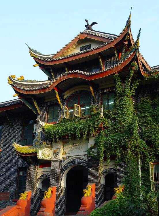 A scenic view of Chengdu Sichuan Daxue Zaoqi Jianzhu