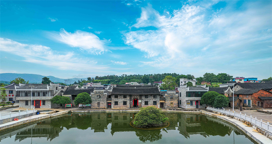 A scenic view of Chenzhou Dengzhongxia Guju