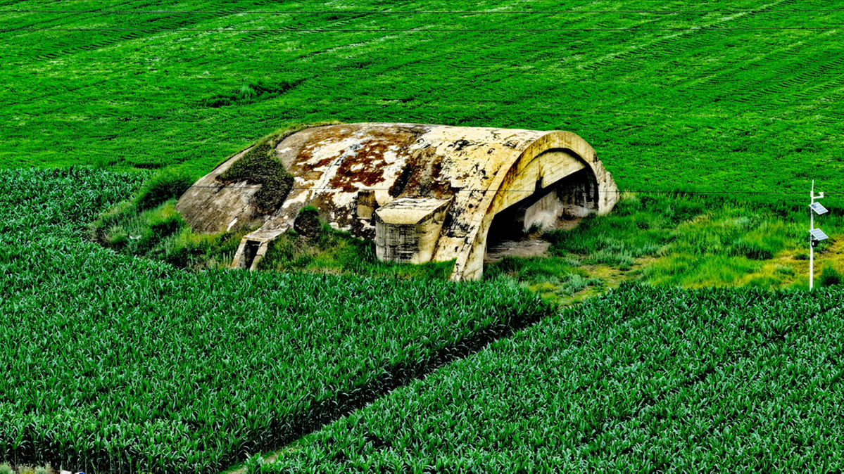 A scenic view of Chifeng Qinhuarijunmushixiagongshijiuzhi
