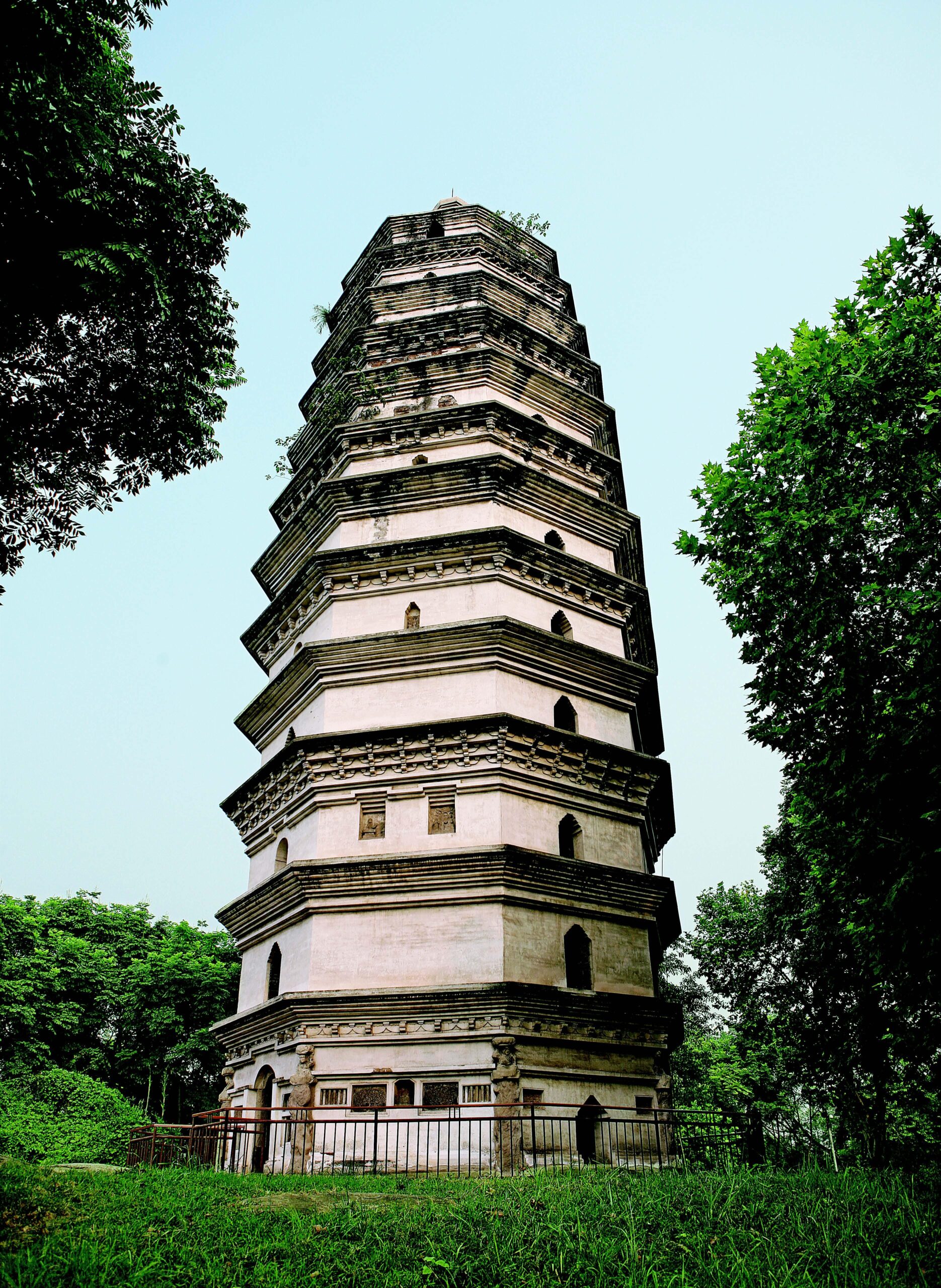 A scenic view of Chongqing Duobaota
