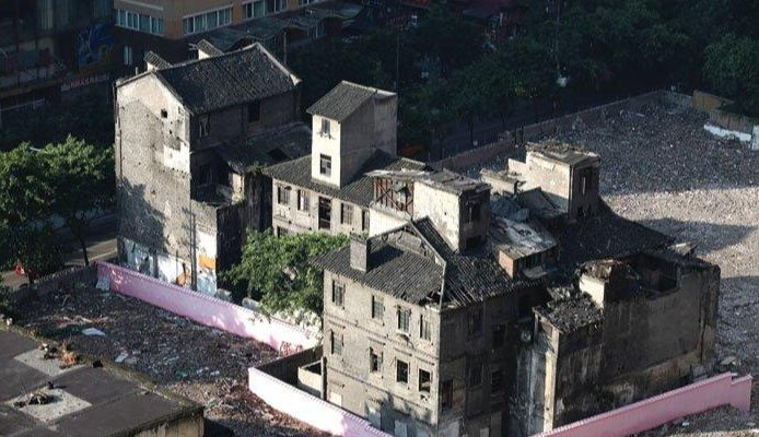 A scenic view of Chongqing Guominzhengfu Junshi Weiyuanhui Zhengzhibu Disanting Jiuzhi Tianguanfu