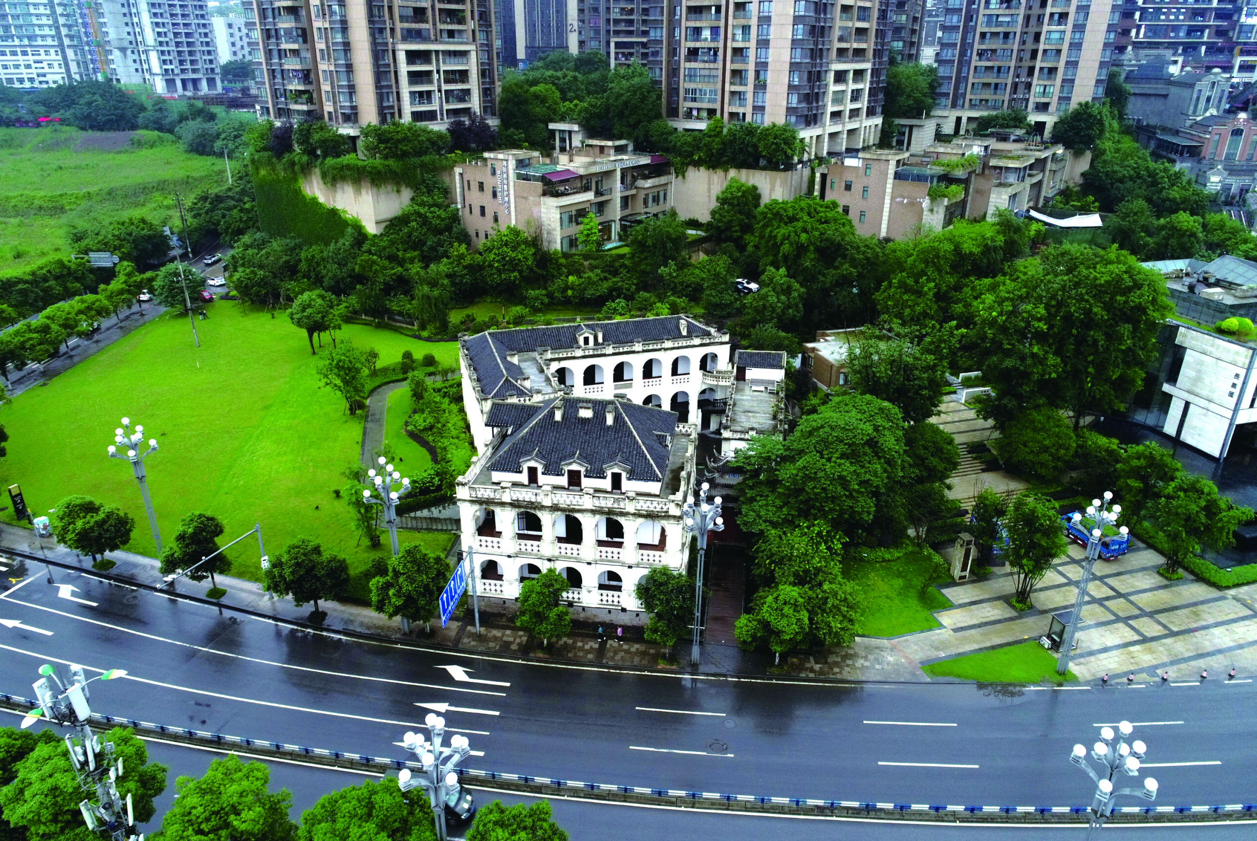 A scenic view of Chongqing Kangzhan Jinrong Jigou Jiuzhiqun