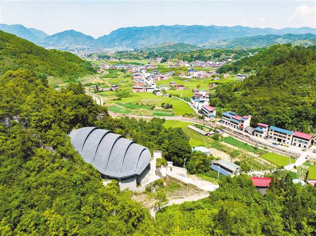 Experience the Rich History of Chongqing Longgupo Yizhi: A Must-Visit Destination