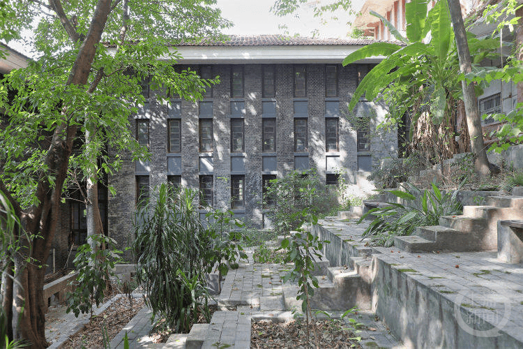 A scenic view of Chongqing Luosifu Tushuguan Jiuzhi