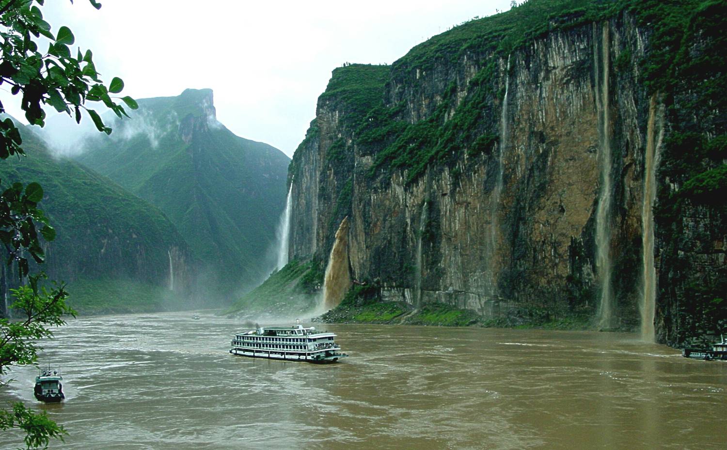 A scenic view of Chongqing Qutangxia Moya Shike