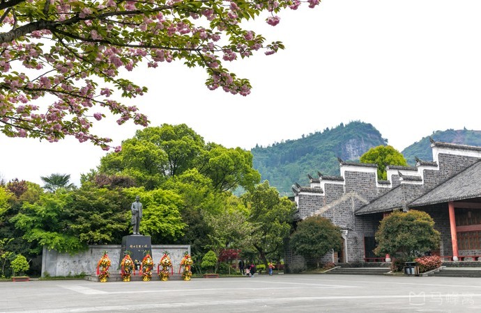 Chongqing Zhaoshiyan Guju: A Journey Through Nature’s Masterpiece