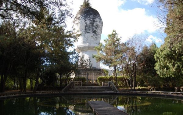 A scenic view of Chuxiong Dayao Baita