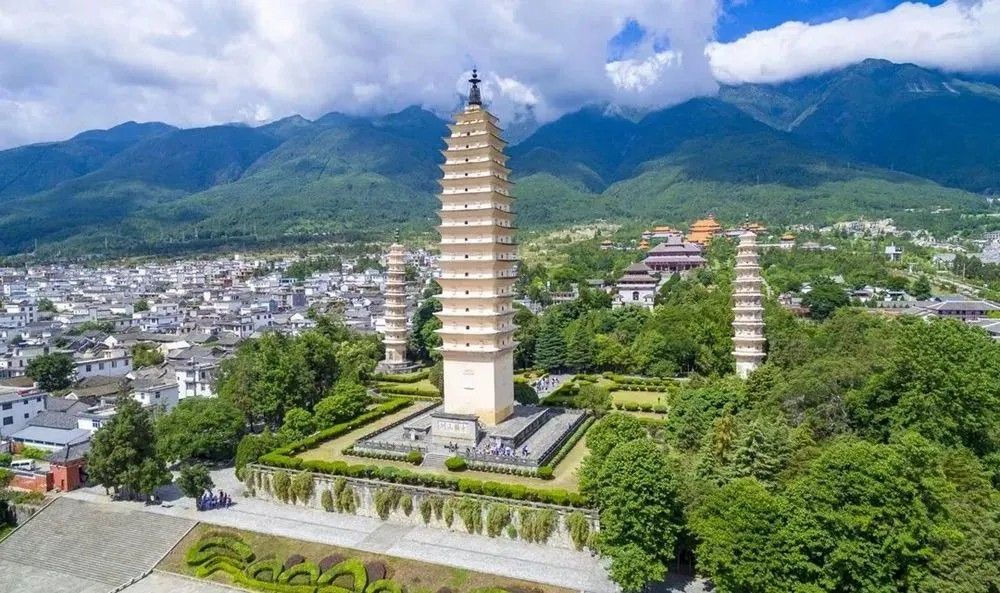 A scenic view of Dali Chongshengsi Santa