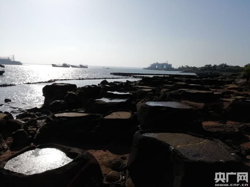 A scenic view of Danzhou Yangpu Yantian