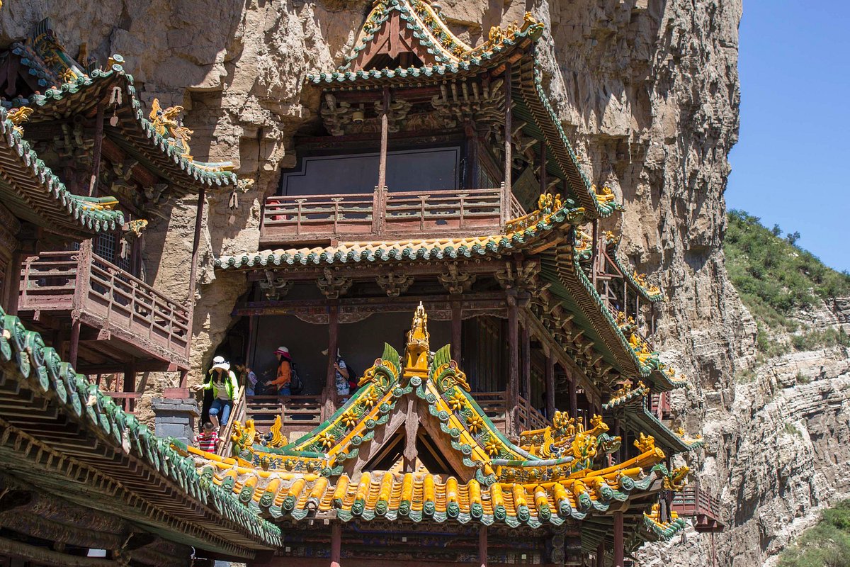 A scenic view of Datong Hengshan Hanging Temple